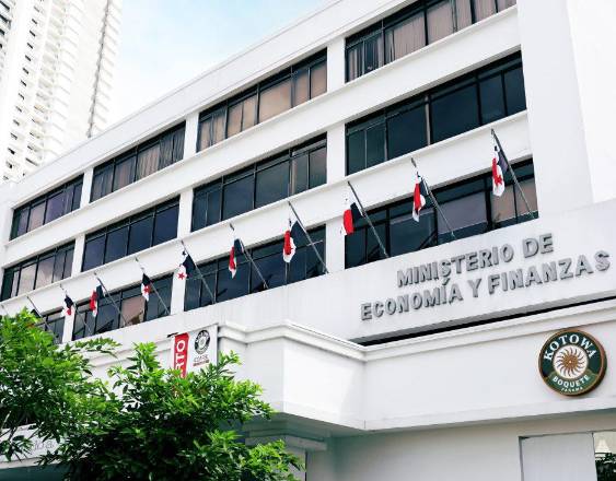 ML | Sede del Ministerio de Economía y Finanzas.