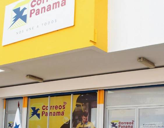 ML | Una sede de los Correos Panamá.
