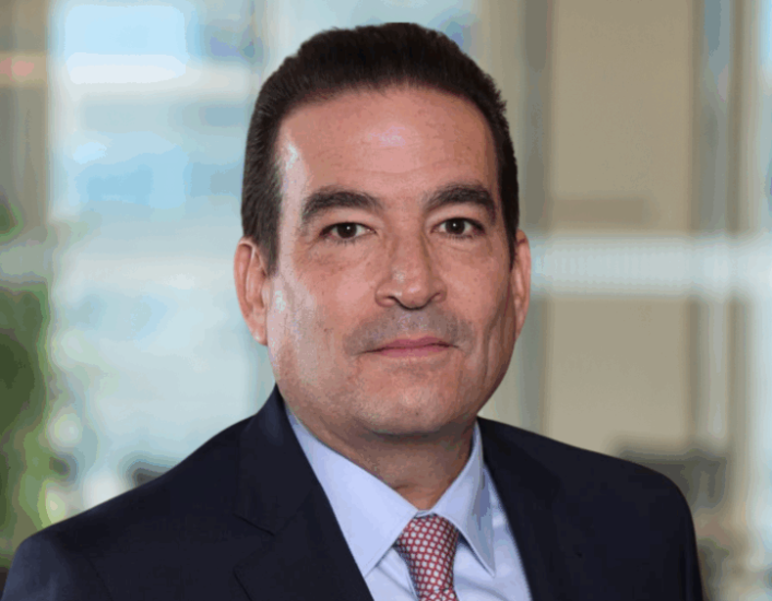 Avanza ley que regularía tasas de interés bancarias