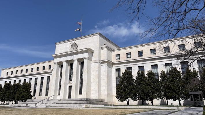 La Fed decide tasas sin indicadores económicos