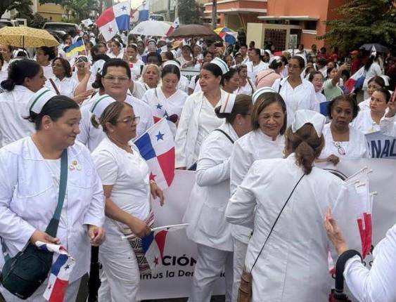 Los instrumentistas y enfermeras, en disputa