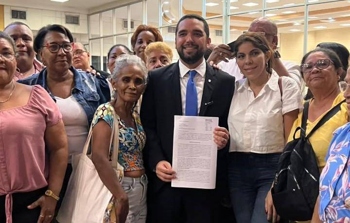 Presentan anteproyecto para convertir en delito la venta clandestina de lotería