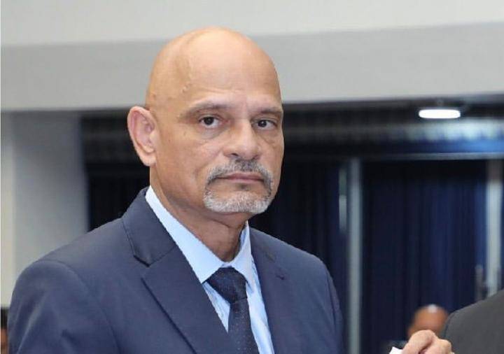 Reaccionan luego del archivo de la ley de no reelección universitaria