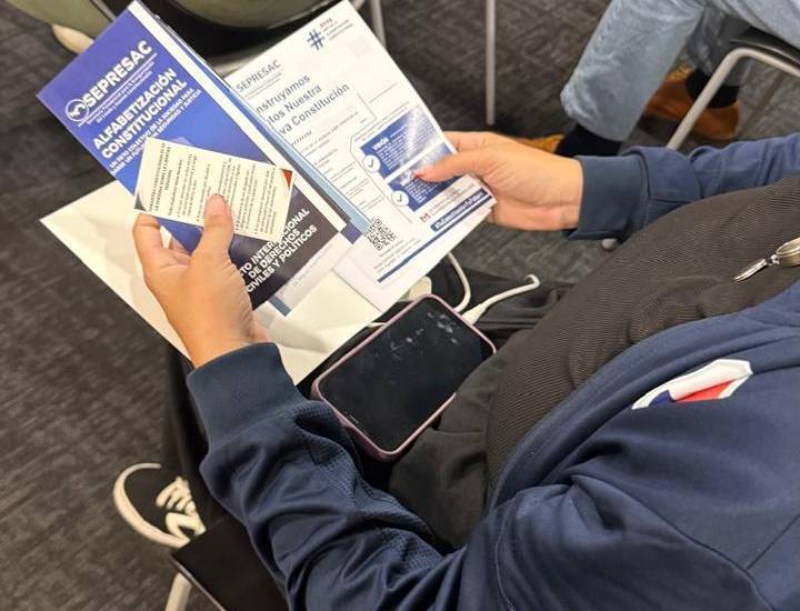 Crearán web para aportar a la nueva Constitución