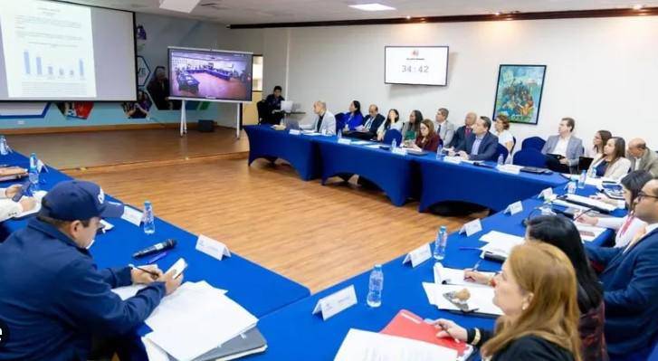 Comisión de Salario Mínimo avanza entre discrepancias en los sectores