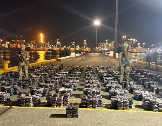 ML | Paquetes con presunta sustancia ilícita.