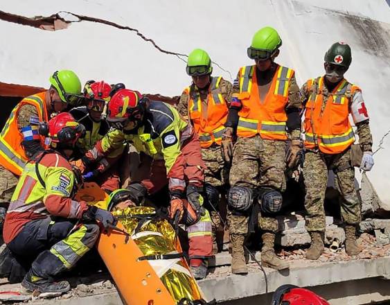 Sismos en Venezuela deja casi 1500 muertos, se agota el tiempo para hallar sobrevivientes