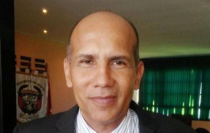 Once de doce representantes en David por la reelección