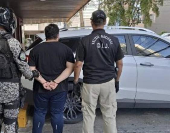 Fiscalía lleva a audiencia a ocho personas por esquema financiero que afectó a dos bancos