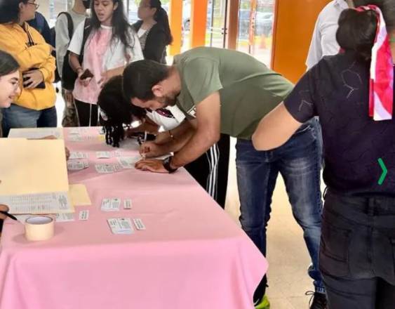 Cortesía | Estudiantes participarn del proceso electoral en la Universidad de Panamá.