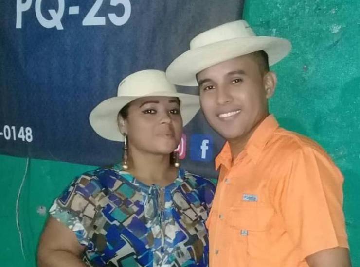 Nayla Gutiérrez pone voz a las cantaderas y bailes típicos