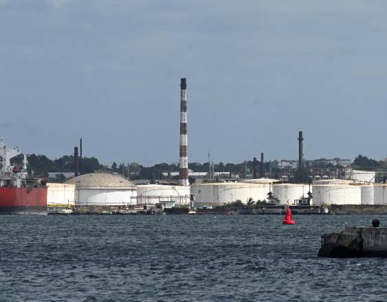 Vista de la refinería de combustible Nico López en La Habana el 23 de febrero de 2026.