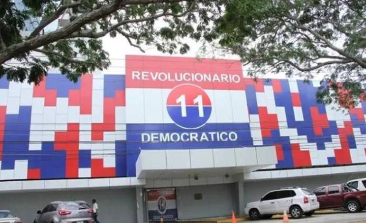 El PRD conforma equipo legal para revisar reformas electorales y descarta división en sus filas