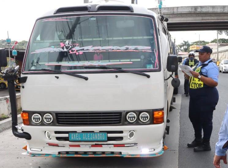 Conductores del transporte público deberán cotizar en el Seguro Social