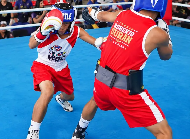 Dos días de boxeo y Durán al frente