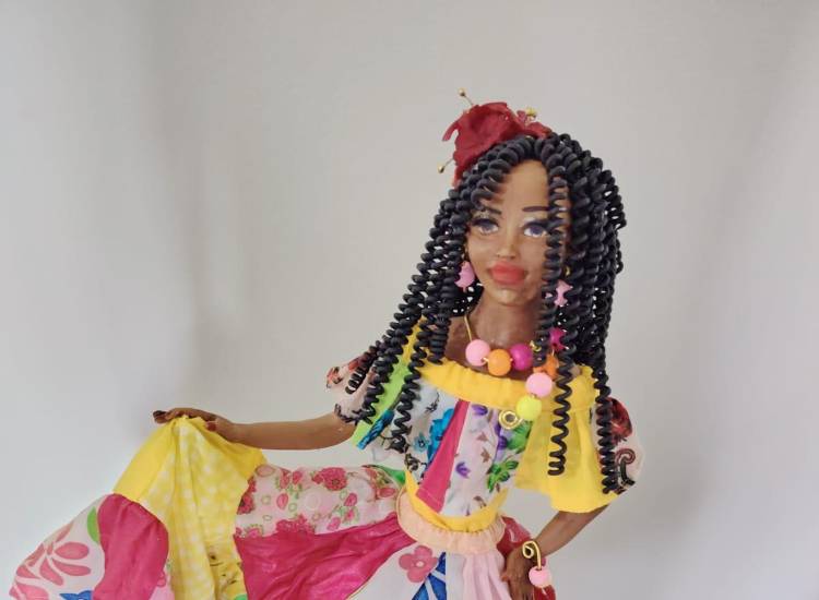 Artesanías en porcelana fría, emprendimento que resalta la cultura y tradición panameña