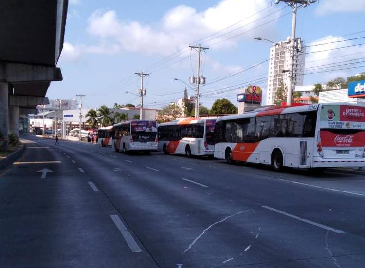 MiBus anunció desvíos por desfile en Río Abajo