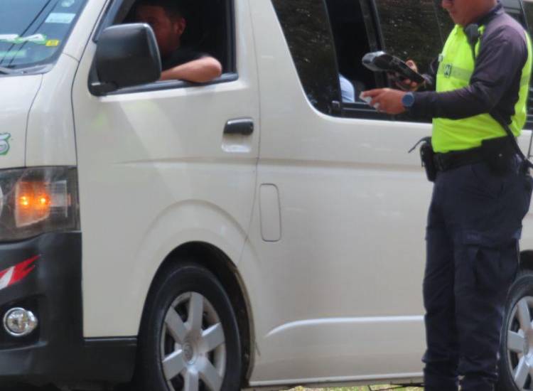 La Policía Nacional registra más de 93 mil vehículos durante operativo de Semana Santa