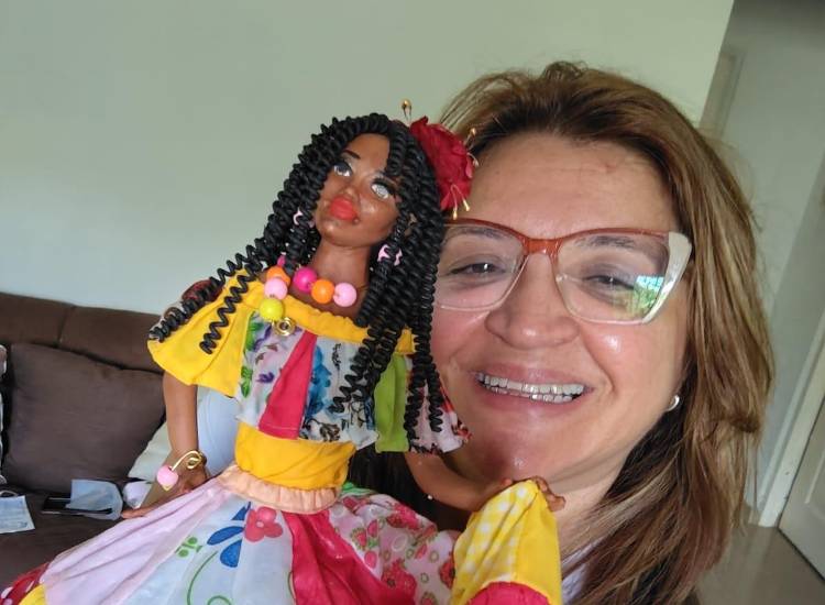 Artesanías en porcelana fría, emprendimento que resalta la cultura y tradición panameña