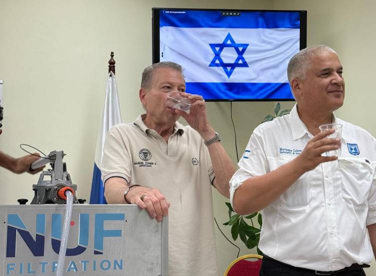 Embajada de Israel dona sistema de purificación de agua al MINSA CAPSI de Pesé