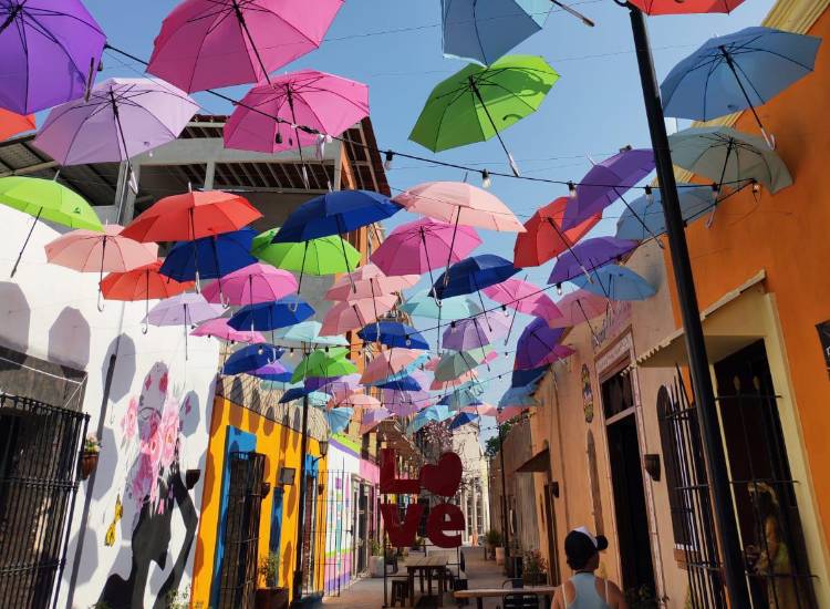 $!Y. Ortiz | El recorrido finaliza en las calles del casco antiguo del municipio de García (Nuevo León, México), centro histórico fundado en el siglo XVI con más de 400 años de historia.