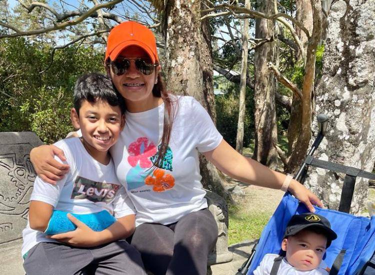 Emprendedora crea jabones para pacientes con lupus