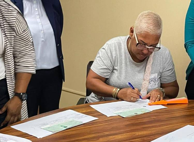 Alcaldía de Panamá paga prima de antigüedad a otros 77 exfuncionarios