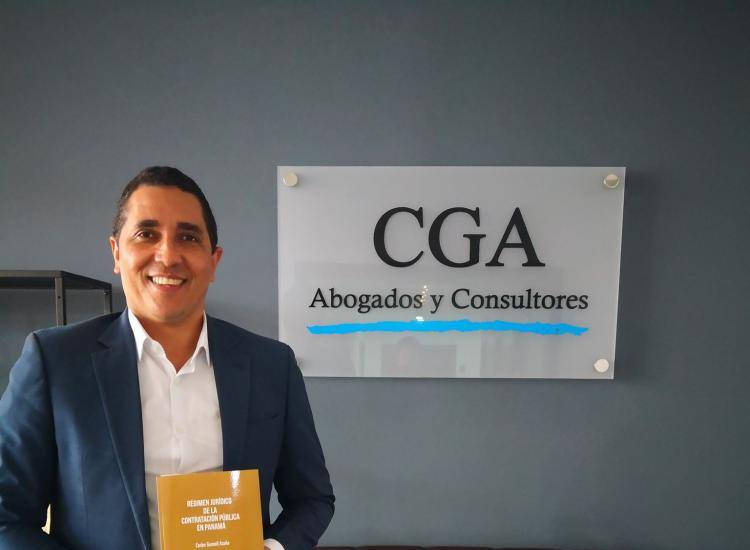 $!Carlos Gasnell: Su libro, “Bajo la antigua puerta de mar”, lo hizo merecedor del Premio Nacional de Literatura Ricardo Miró en la categoría novela de 2021.