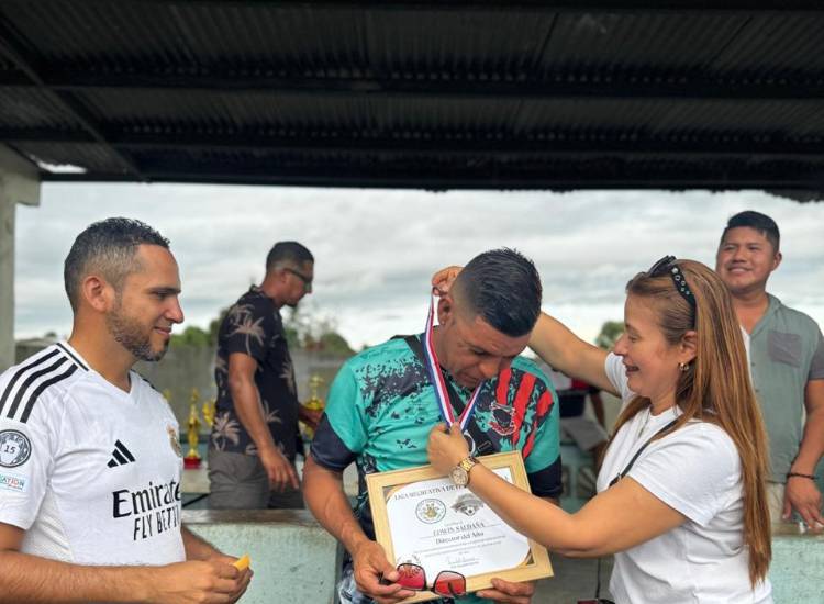 “Solo cuatro de veinte escuelas en Alanje están en terrenos legales”, Atencio