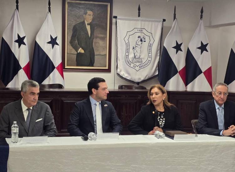 Embajador Cabrera valora la ética de los abogados como pilar para la inversión