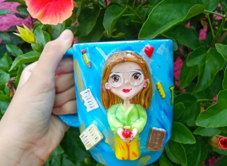 Tazas con diseños en porcelana fría, un emprendimiento lleno de creatividad