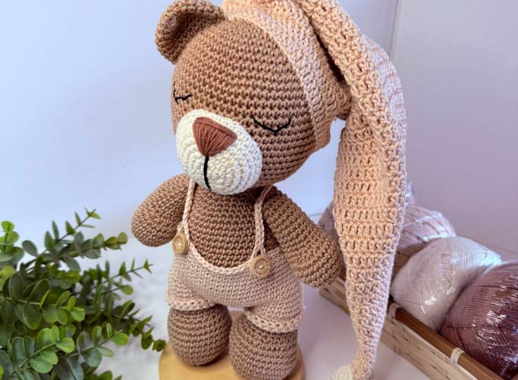 Flores y muñecos tejidos, las creaciones únicas que impulsaron emprendimiento