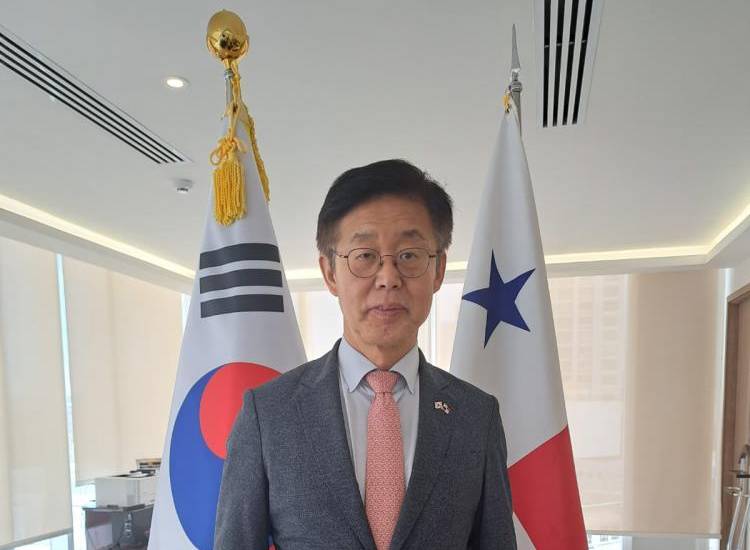 ML | Jeong Jinkyu, embajador de la República de Corea en Panamá.