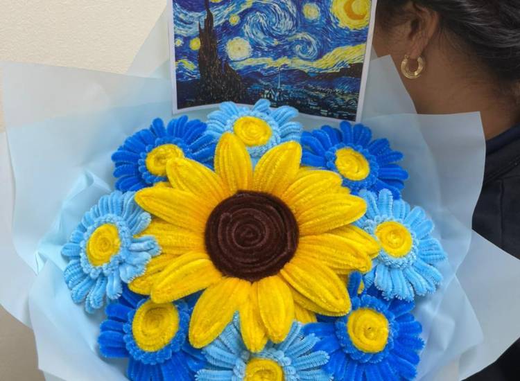 Arreglos florales de alambre de felpa, emprendimiento lleno de creatividad