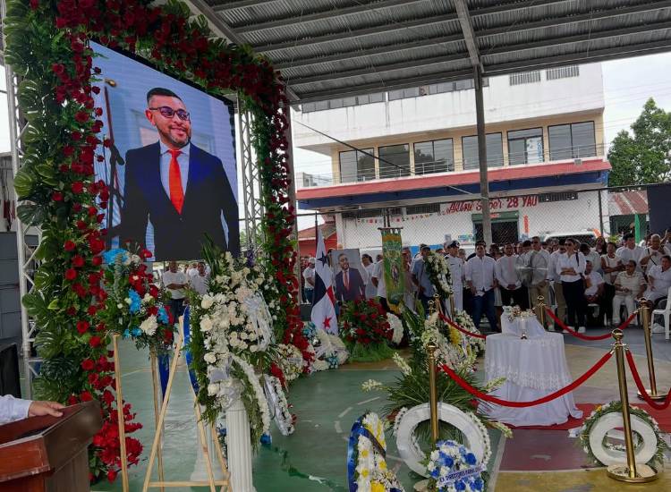 Emotivo homenaje póstumo a edil del corregimiento de Barrio Colón en La Chorrera, Héctor Sambrano