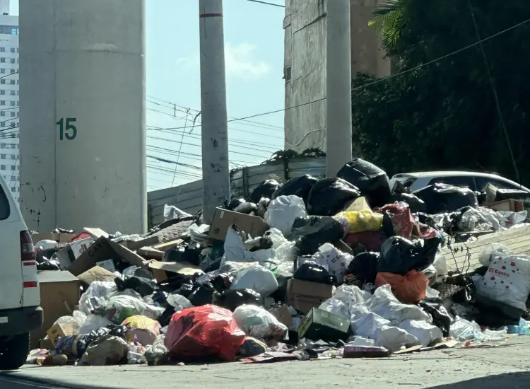 San Miguelito está desbordado de basura pese a los operativos