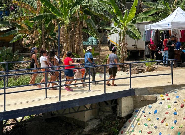 Alcaldía de Panamá entrega dos puentes y dos parques en Las Mañanitas