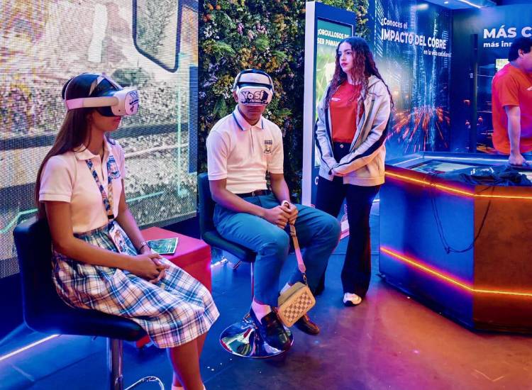 Miles de jóvenes visitan stand de Cobre Panamá en Expo Vocacional Futuro 360