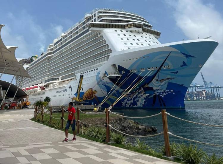 Rechazan propuesta municipal de cobrar B/.5.00 a turistas que embarquen en Colón