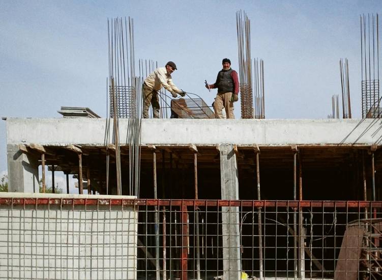Caja de Ahorros con nuevos proyectos y sólido crecimiento