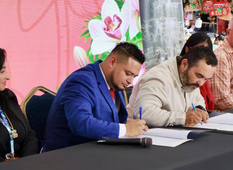 Carlos Del Cid promueve el folklore en Boquete