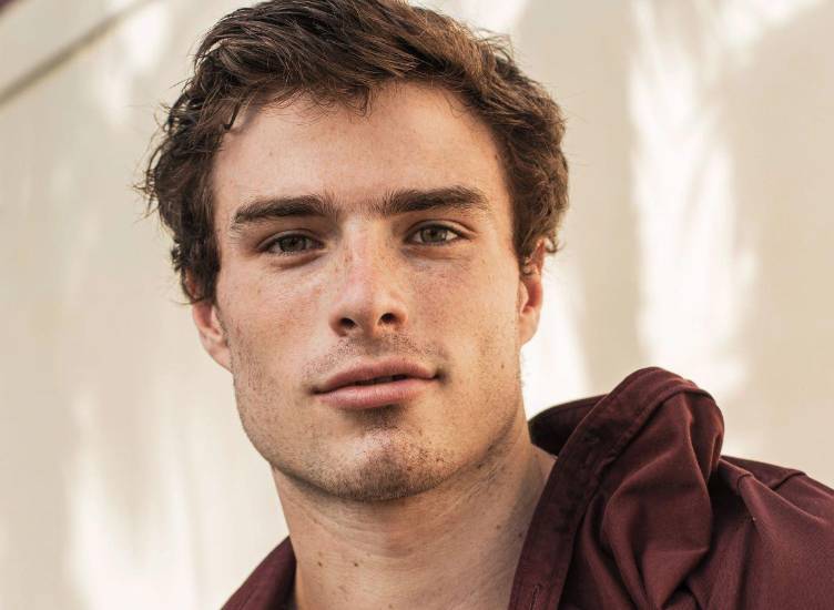 Michael Bradway vuelve a la pantalla en la serie En Every Year After