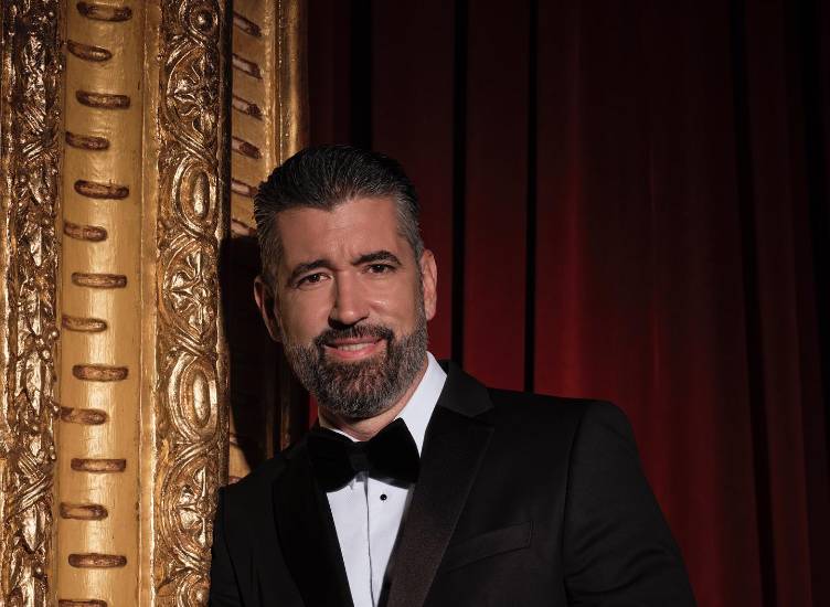 Ricardo Velásquez lanza el disco “Llegó Navidad”