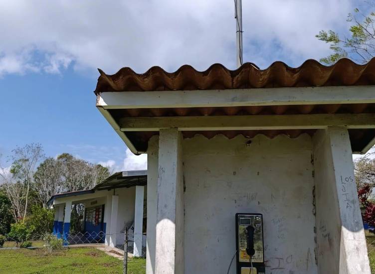 Teléfonos públicos: servicio que está en vía de extinción
