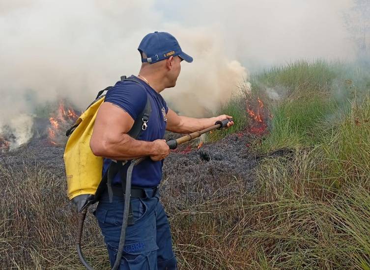 Emiten avisos por generación de incendios e índices extremos de radiación solar