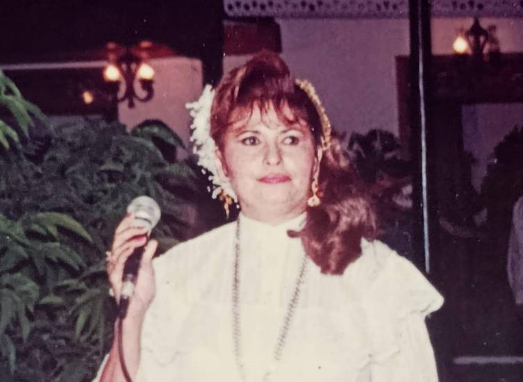 Esther Nieto: “La voz de la ternura”
