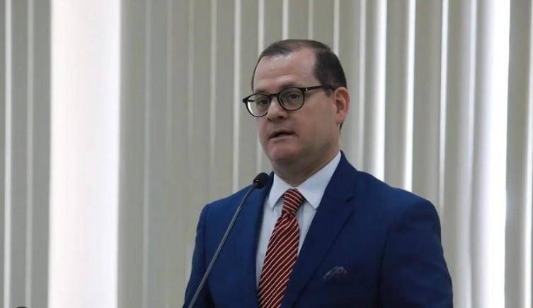 Barroso dice que tiene los votos y Juncá insiste en la reelección