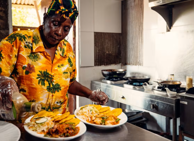 MiCultura capacita a los cocineros de todo Colón