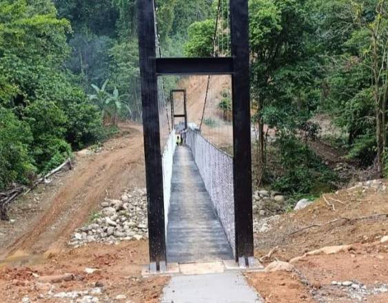 Gobierno entregará los primeros 13 puentes zarzos en la comarca con dinero de la mina
