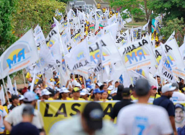 ML | Simpatizantes del partido Realizando Metas.